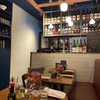Tonkotsu Bar & Ramen - Interior - Bars Near Me - London, XGL