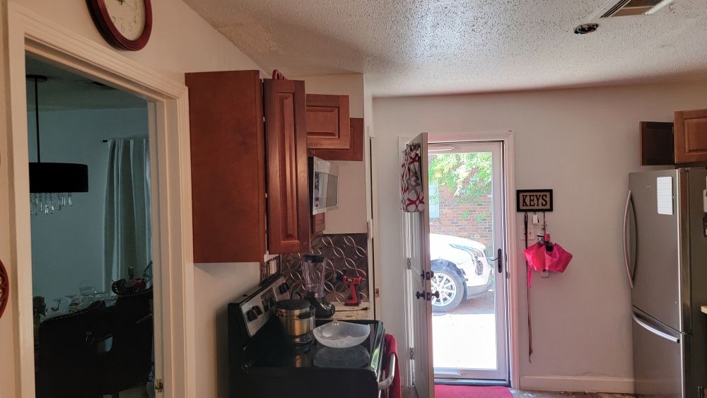 Slide of D And E Services