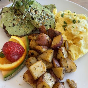 Belle's - Avocado Toast with scrambled eggs - Cafes Near Me - Newport, Rhode Island Belle's - Avocado Toast with scrambled eggs - Cafes Near Me - Newport, Rhode Island