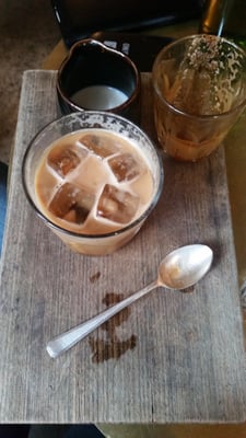 Močan & Green Grout by null