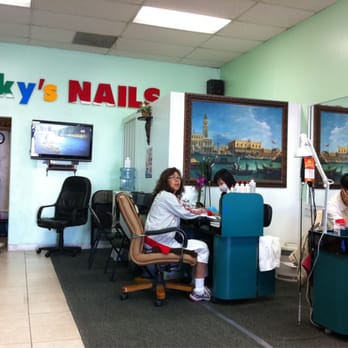 Niky's Nails Too - Nail Salons Near Me - Los Angeles, California