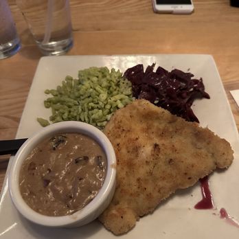Colchuck's - Jager Schnitzel - German Near Me - Leavenworth, Washington