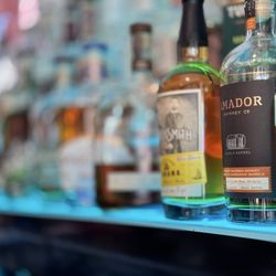 Pearl Restaurant and Ponche Tiki Bar - Bar