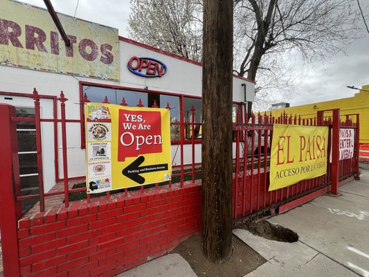 El Paisa Taqueria by null