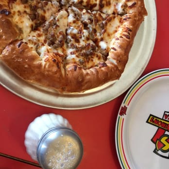 Simple Simon's Pizza - Delicious, hot, and stuffed crust cheese! - Pizza Near Me - Paola, Kansas