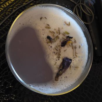 Scarlet Lounge - Lavender haze - Cocktail Bars Near Me - New York, New York