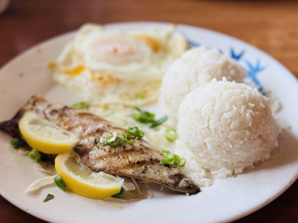 HAWAIIAN STYLE CAFE HILO Updated September 2024 3172 Photos & 2299 Reviews 681 Manono St