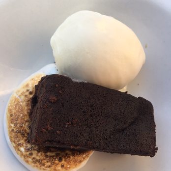 Ideal Tavern - Flourless chocolate torte - New American Near Me - Southington, Connecticut