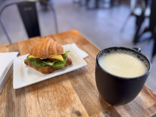 TT Café by null