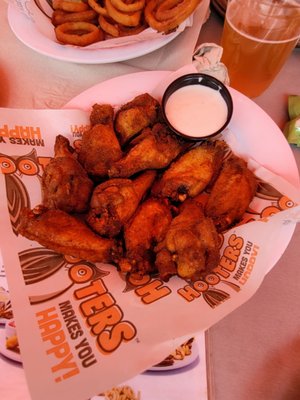 Hooters of Fresh Meadows by null