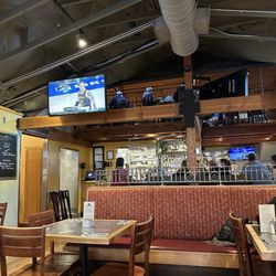 Porcupine Pub & Grille - Interior