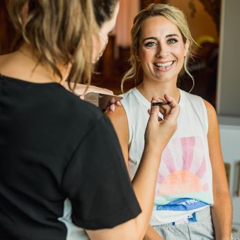 Maggie J Makeup - Makeup Artists Near Me