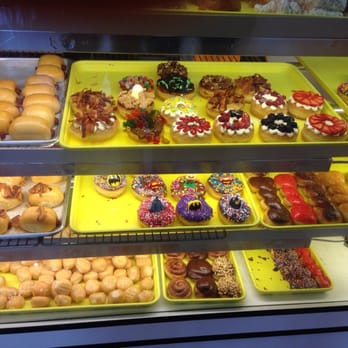 Jarams Donuts - Donut case - Donuts Near Me - Dallas, Texas