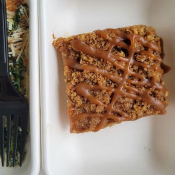 True Food Kitchen - Spiced Apple Crumble Cake - New American Near Me - Austin, Texas