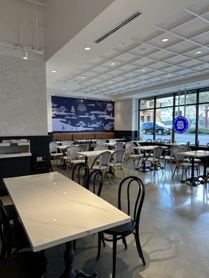 Paris Baguette by null