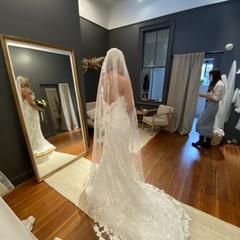 Bridal Breeze - Back of dress with veil - Bridal Near Me - San Francisco, California Bridal Breeze - Back of dress with veil - Bridal Near Me - San Francisco, California