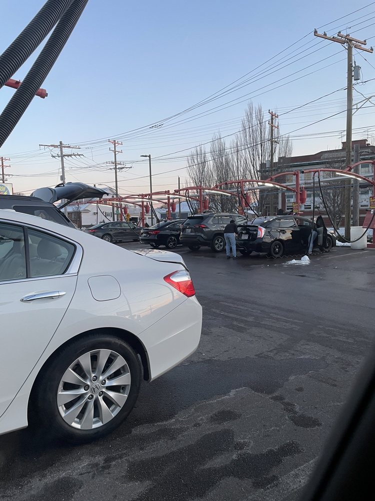 FLASH CAR WASH Updated September 2024 21 Reviews 208 Gansett Ave