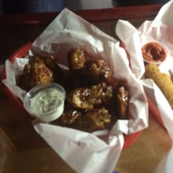 Fat Daddy's Bar and Grill - Wing king