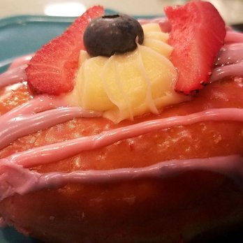 Mojo Donuts - Strawberry cheesecake - Donuts Near Me - Pembroke Pines, Florida Mojo Donuts - Strawberry cheesecake - Donuts Near Me - Pembroke Pines, Florida