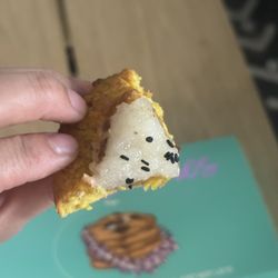 Top of mango sticky rice cookie