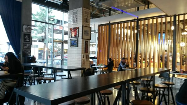 The Eight Bar by null