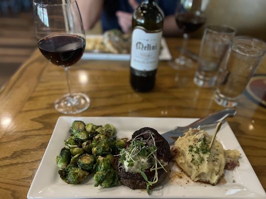 Buck & Honey's - Monona by null