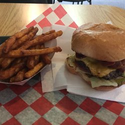 Presley's Burgers