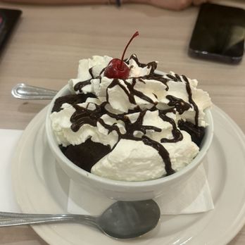 America - Hot Fudge Brownie Sundae - New American Near Me - Las Vegas, Nevada