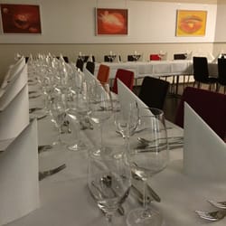 Restaurant Schwabenstuben - Festlich gedeckte Tafeln im Lutz de Bré-Nebenzimmer