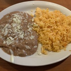 El Pueblo Mexica Restaurant - Mexican Rice & Beans