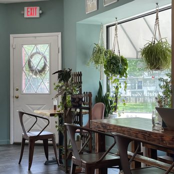 Hatch 44 Cafe - Cafes Near Me - Metuchen, New Jersey
