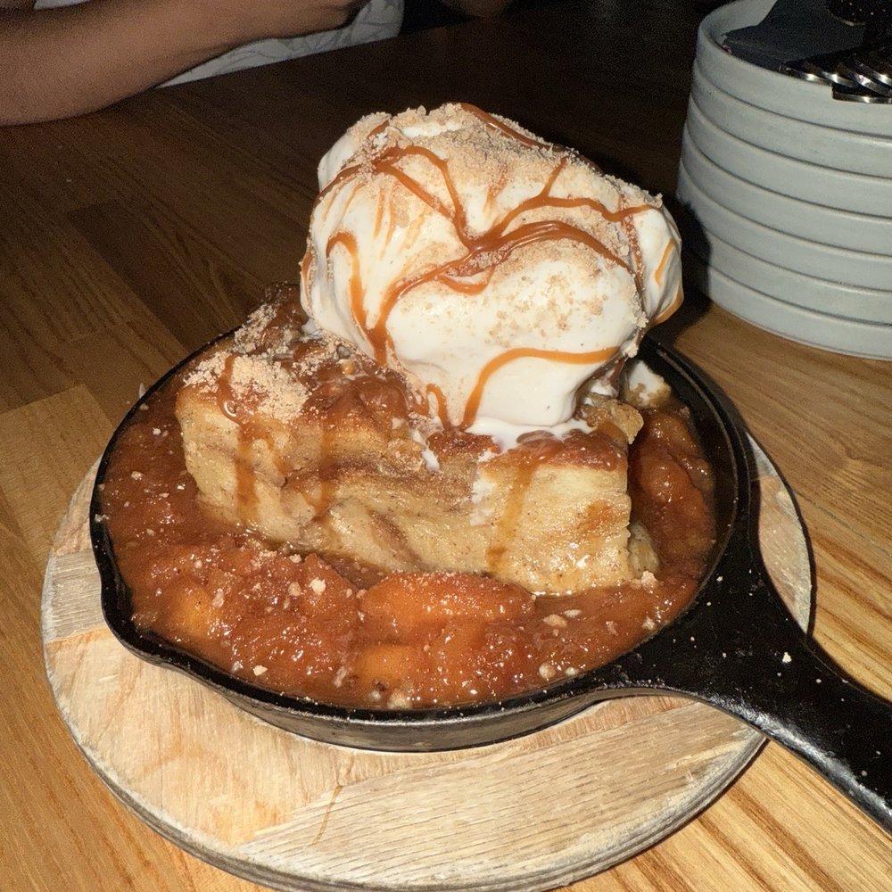Batch Local Kitchen - Apple Cobbler Bread Pudding - Cocktail Bars Near Me - West Palm Beach, Florida Batch Local Kitchen - Apple Cobbler Bread Pudding - Cocktail Bars Near Me - West Palm Beach, Florida