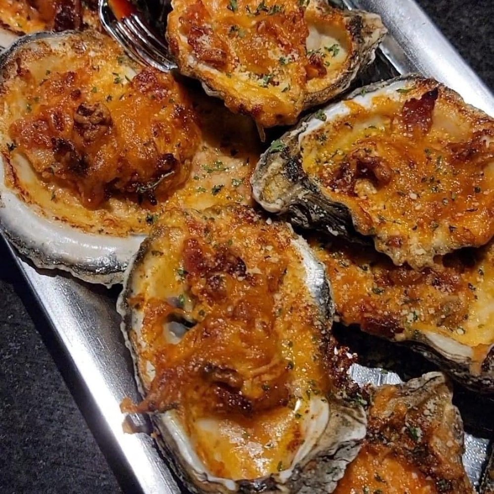 Joe’s Crab Pot - a platter of oysters - Seafood Near Me - Eufaula, Alabama Joe’s Crab Pot - a platter of oysters - Seafood Near Me - Eufaula, Alabama