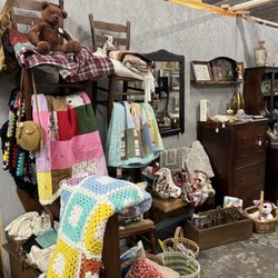 Rustique Antiques & Collectables