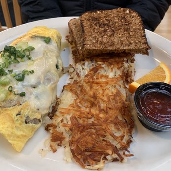 Lime Kiln Cafe - Omelette with hash browns and wheat toast - American Near Me - Friday Harbor, Washington Lime Kiln Cafe - Omelette with hash browns and wheat toast - American Near Me - Friday Harbor, Washington