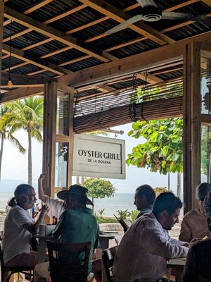 Oyster Grill de La Docena by null