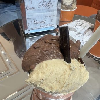 Venchi - Chocolatiers & Shops Near Me - Costa Mesa, California