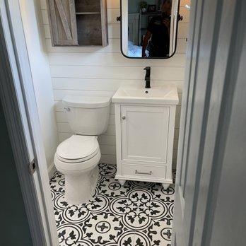 Zollinger Construction - Bathroom renovation - General Contractors Near Me