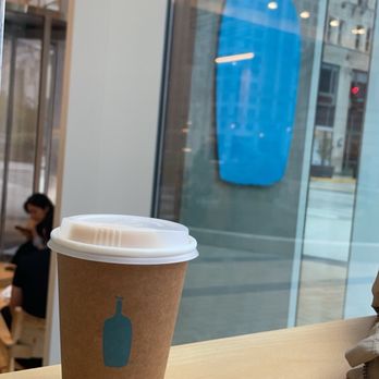 Blue Bottle Coffee - Wolf Point - Coffee & Tea Near Me - Chicago, Illinois
