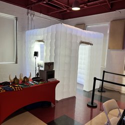Supreme Photo Booth Rentals - Inflatable Photo Booth