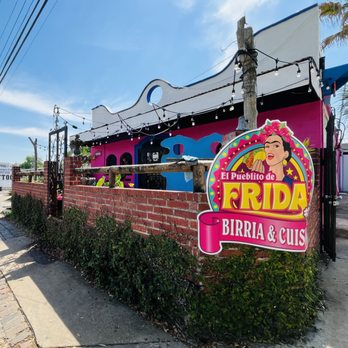 El Pueblito Patio - El Pueblito de Frida - Mexican Near Me - Houston, Texas El Pueblito Patio - El Pueblito de Frida - Mexican Near Me - Houston, Texas