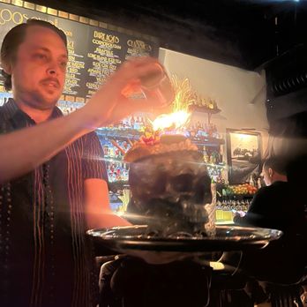 The Roosevelt Room - Cocktail Bars Near Me - Austin, Texas