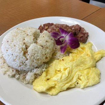 Guieb Cafe - Corned Beef Hash & Eggs with Garlic Rice !! - New American Near Me - Honolulu, Hawaii Guieb Cafe - Corned Beef Hash & Eggs with Garlic Rice !! - New American Near Me - Honolulu, Hawaii