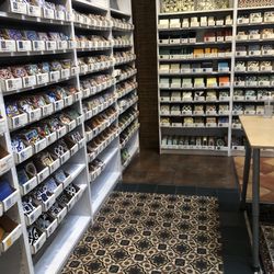 Tierra y Fuego - Shelves