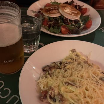 Metro Cafe - Cafes Near Me - Dublin, D