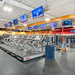 Crunch Fitness - El Paso Dyer