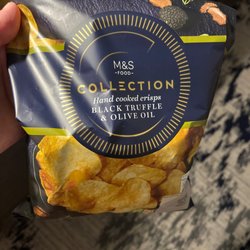 M&S Simply Food - Black truffle chips