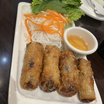 Pho Cafe - Egg rolls w/ rice paper wrap, the best - Noodles Near Me - Daly City, California