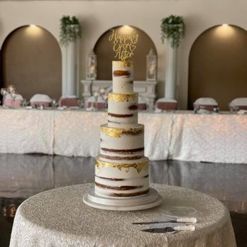 Ferrante's Lakeview - a wedding cake on a table - Venues & Event Spaces Near Me - Greensburg, Pennsylvania Ferrante's Lakeview - a wedding cake on a table - Venues & Event Spaces Near Me - Greensburg, Pennsylvania