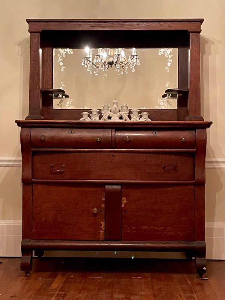 ANTIQUES AND MORE ON MAIN SYLVANIA Updated June 2024 126 N